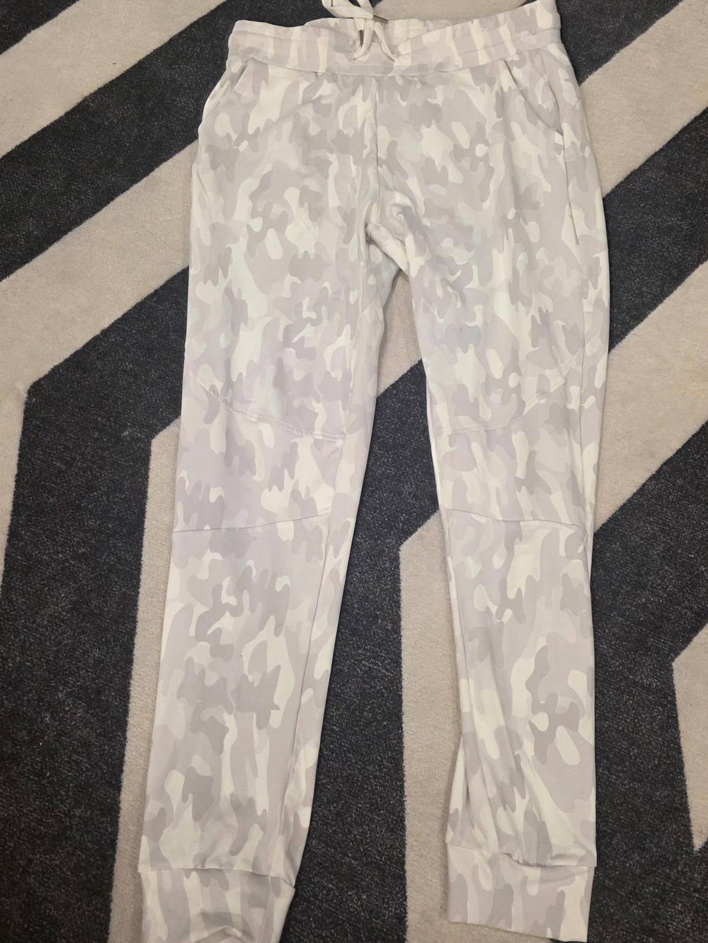 BuffBunny Jasmine Joggers In Snow Camo